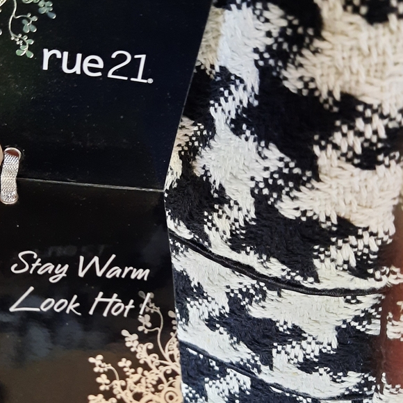 Wool Blend Oversized Houndstooth Coat Jacket Size Med Black White Rue 21 - Picture 10 of 16